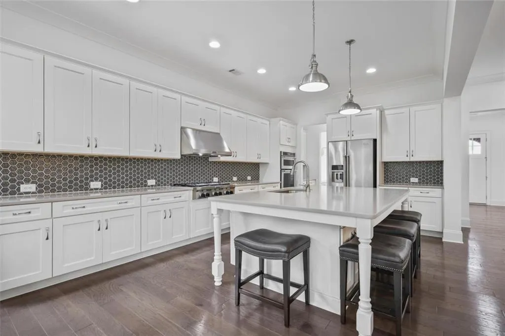 6498 Canopy Drive, Sandy Springs, Georgia 30328, 6 Bedrooms Bedrooms, ,5 BathroomsBathrooms,Residential,Sold,6498 Canopy Drive,7730294