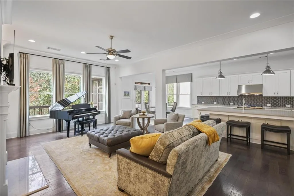 6498 Canopy Drive, Sandy Springs, Georgia 30328, 6 Bedrooms Bedrooms, ,5 BathroomsBathrooms,Residential,Sold,6498 Canopy Drive,7730294