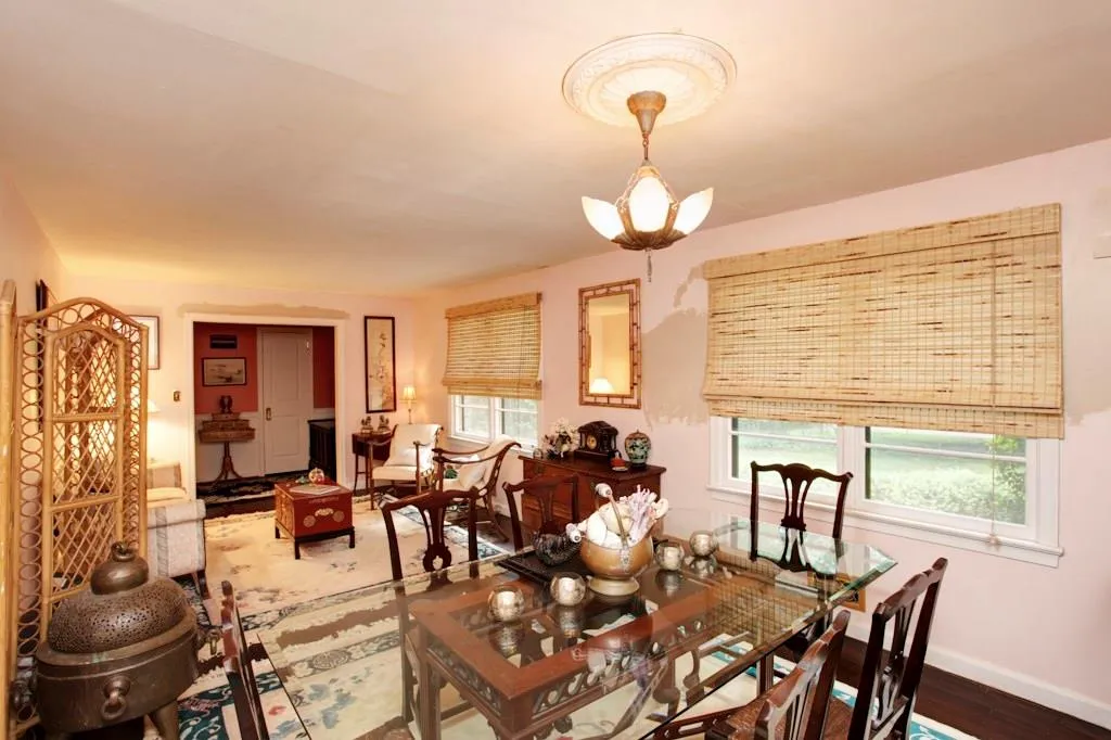 28 W Belle Isle Road, Sandy Springs, Georgia 30342, 3 Bedrooms Bedrooms, ,2 BathroomsBathrooms,Residential,Sold,28 W Belle Isle Road,5894593