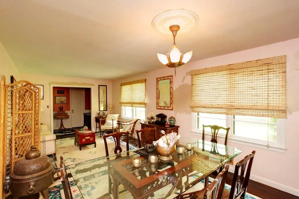 28 W Belle Isle Road, Sandy Springs, Georgia 30342, 3 Bedrooms Bedrooms, ,2 BathroomsBathrooms,Residential,Sold,28 W Belle Isle Road,5894593