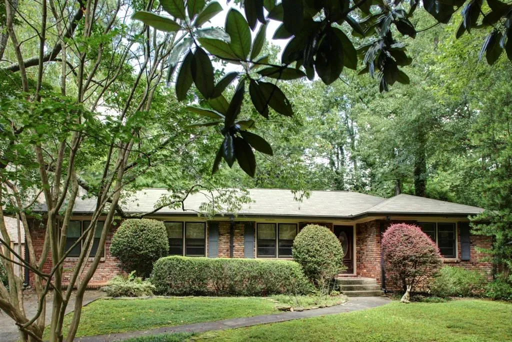 28 W Belle Isle Road, Sandy Springs, Georgia 30342, 3 Bedrooms Bedrooms, ,2 BathroomsBathrooms,Residential,Sold,28 W Belle Isle Road,5894593