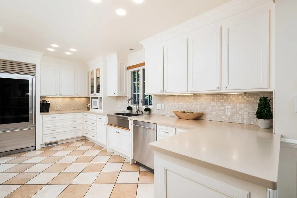 5495 Arundel Drive, Sandy Springs, Georgia 30327, 4 Bedrooms Bedrooms, ,3 BathroomsBathrooms,Residential,Sold,5495 Arundel Drive,5925484