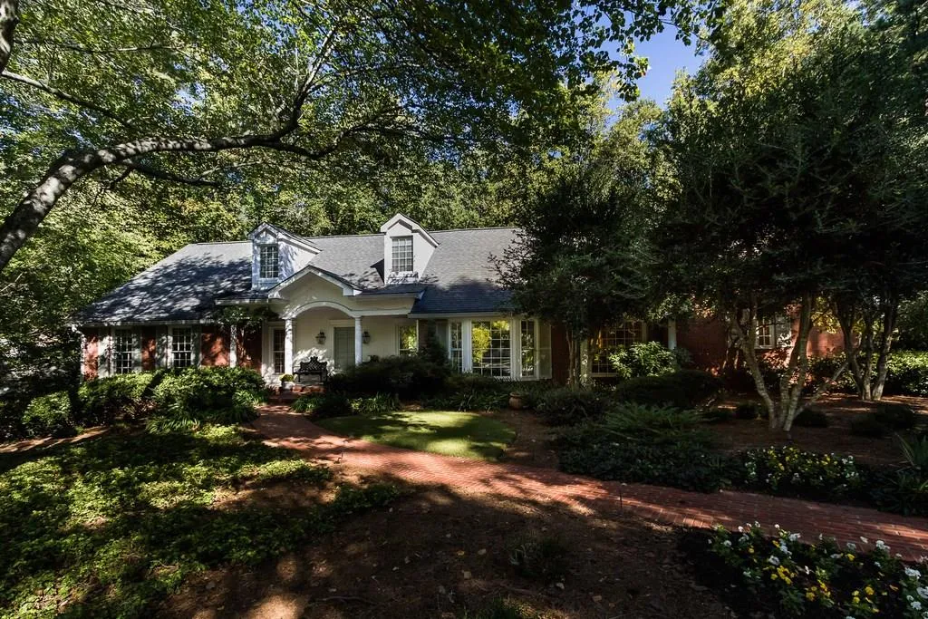 5495 Arundel Drive, Sandy Springs, Georgia 30327, 4 Bedrooms Bedrooms, ,3 BathroomsBathrooms,Residential,Sold,5495 Arundel Drive,5925484