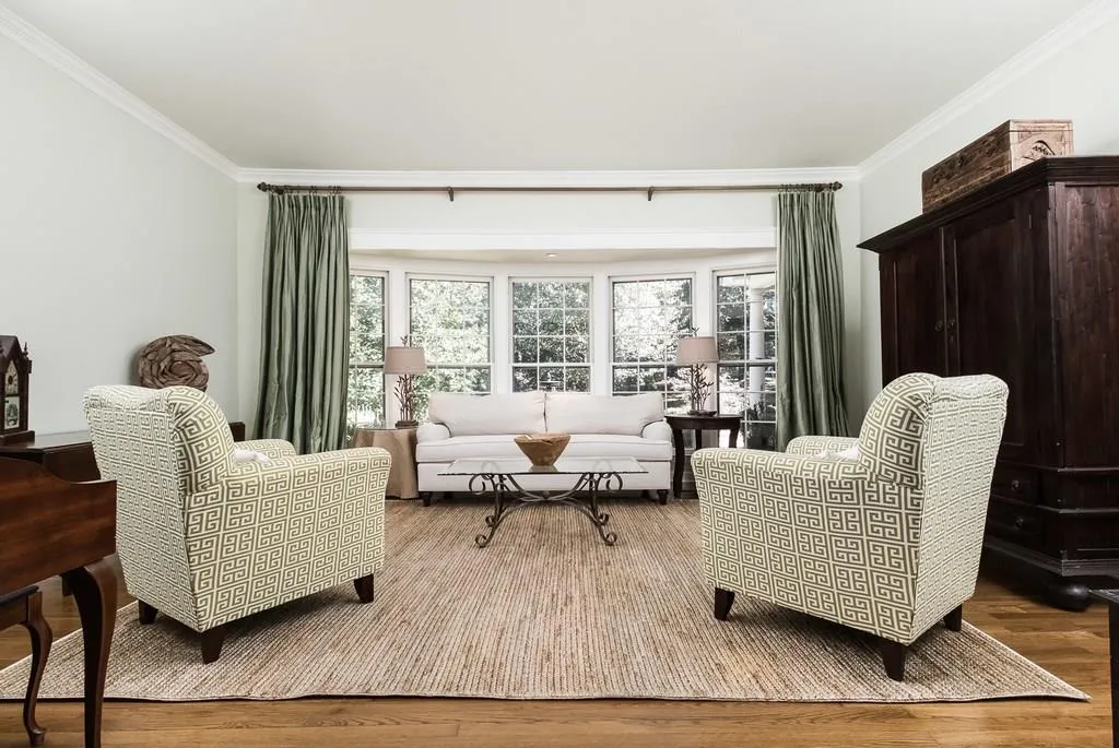 5495 Arundel Drive, Sandy Springs, Georgia 30327, 4 Bedrooms Bedrooms, ,3 BathroomsBathrooms,Residential,Sold,5495 Arundel Drive,5925484