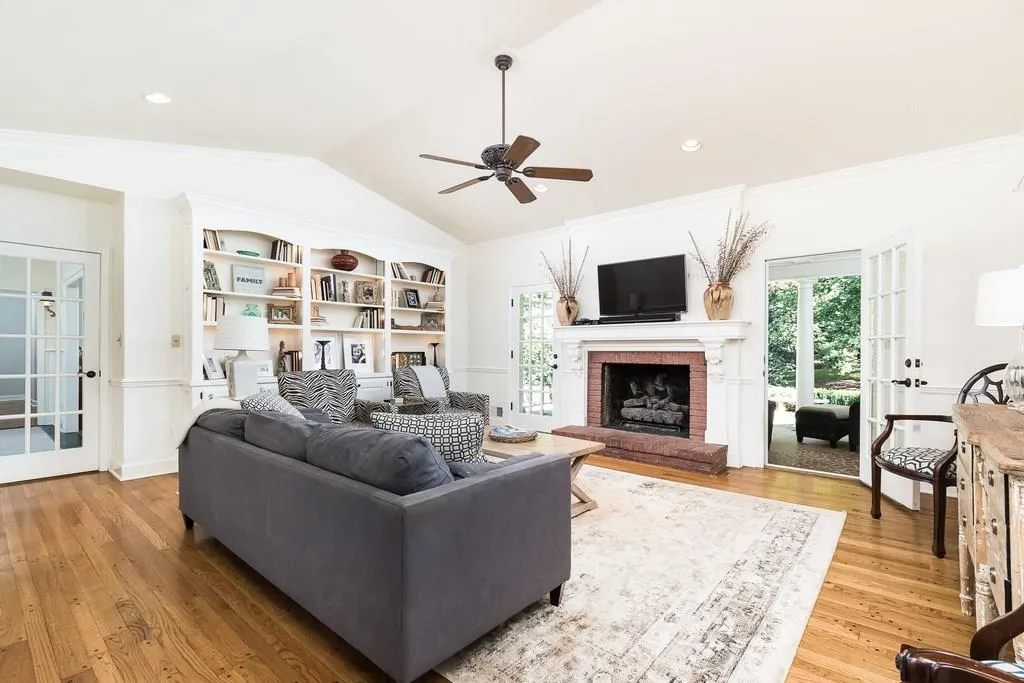 5495 Arundel Drive, Sandy Springs, Georgia 30327, 4 Bedrooms Bedrooms, ,3 BathroomsBathrooms,Residential,Sold,5495 Arundel Drive,5925484