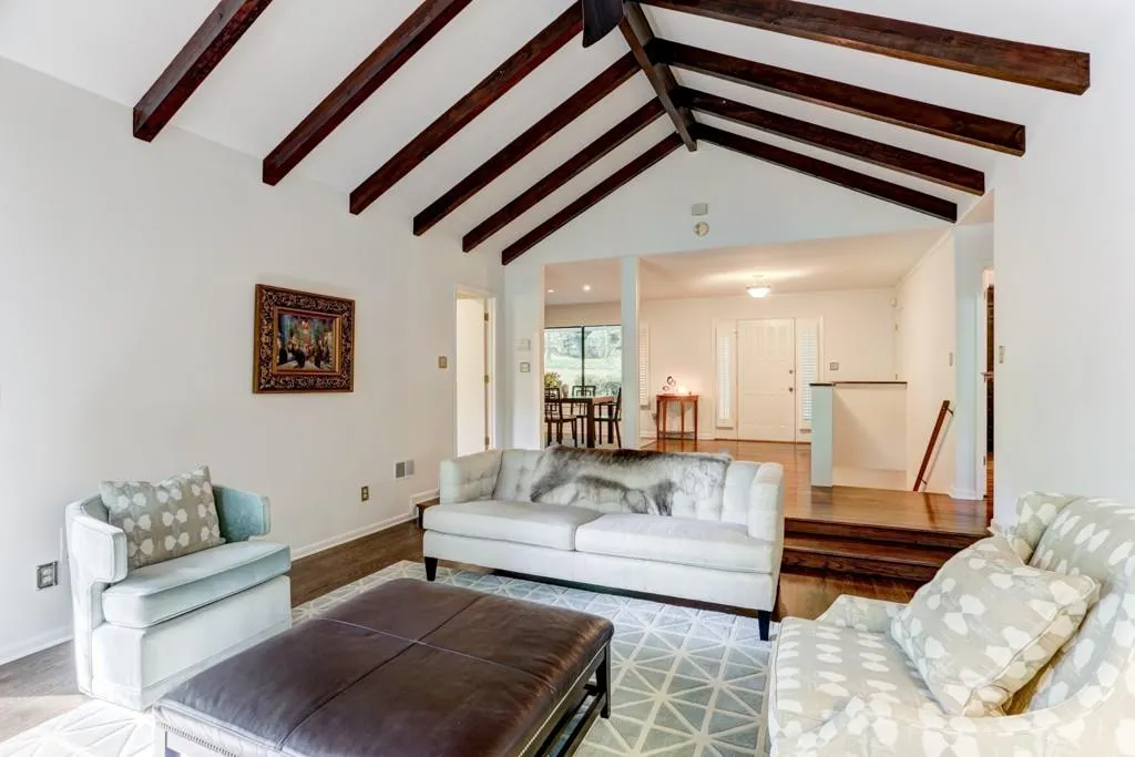 60 Stewart Drive, Sandy Springs, Georgia 30342, 4 Bedrooms Bedrooms, ,3 BathroomsBathrooms,Residential,Sold,60 Stewart Drive,6547096