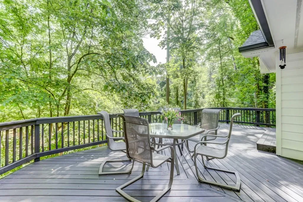 60 Stewart Drive, Sandy Springs, Georgia 30342, 4 Bedrooms Bedrooms, ,3 BathroomsBathrooms,Residential,Sold,60 Stewart Drive,6547096