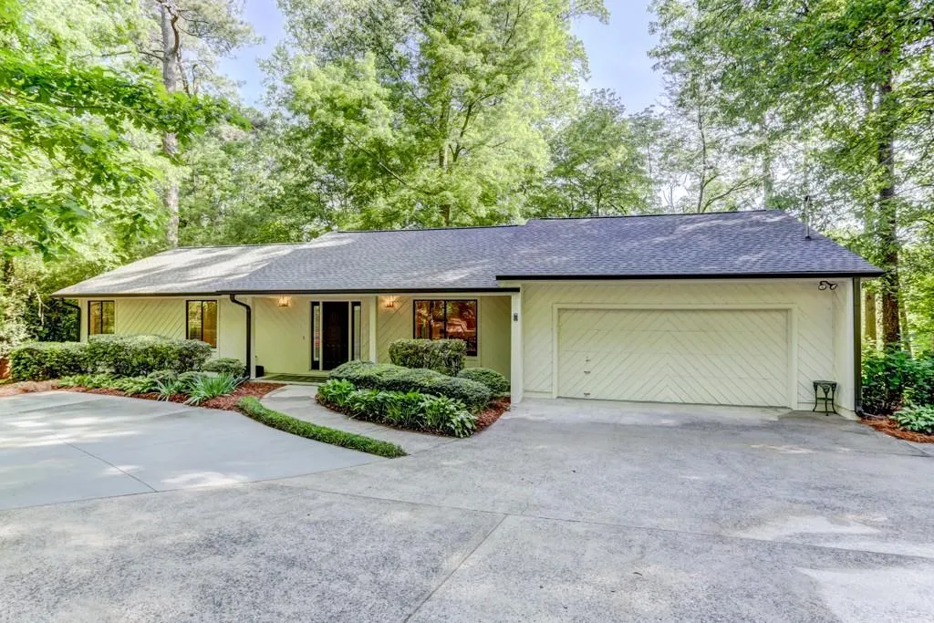 60 Stewart Drive, Sandy Springs, Georgia 30342, 4 Bedrooms Bedrooms, ,3 BathroomsBathrooms,Residential,Sold,60 Stewart Drive,6547096