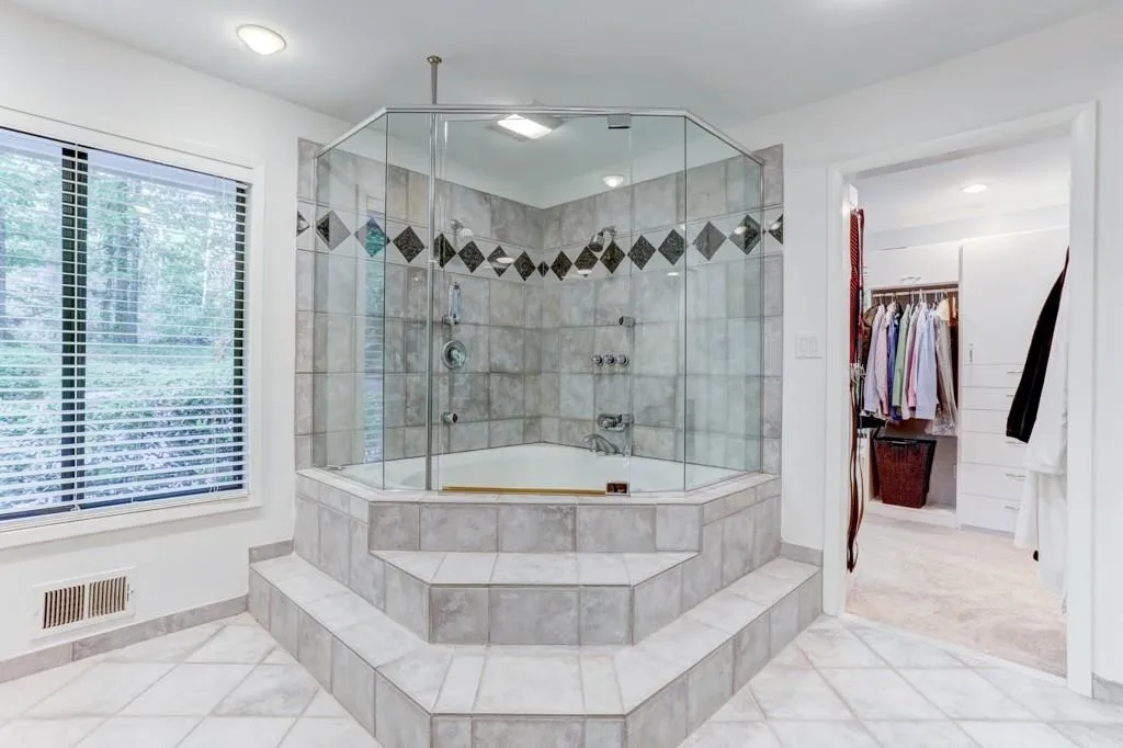 60 Stewart Drive, Sandy Springs, Georgia 30342, 4 Bedrooms Bedrooms, ,3 BathroomsBathrooms,Residential,Sold,60 Stewart Drive,6547096