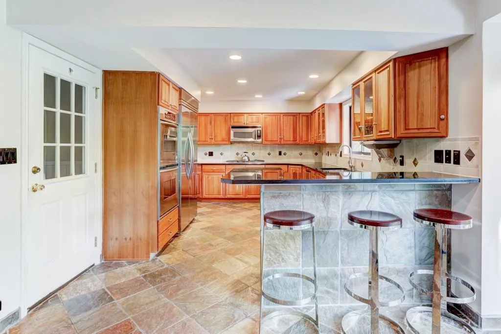 60 Stewart Drive, Sandy Springs, Georgia 30342, 4 Bedrooms Bedrooms, ,3 BathroomsBathrooms,Residential,Sold,60 Stewart Drive,6547096