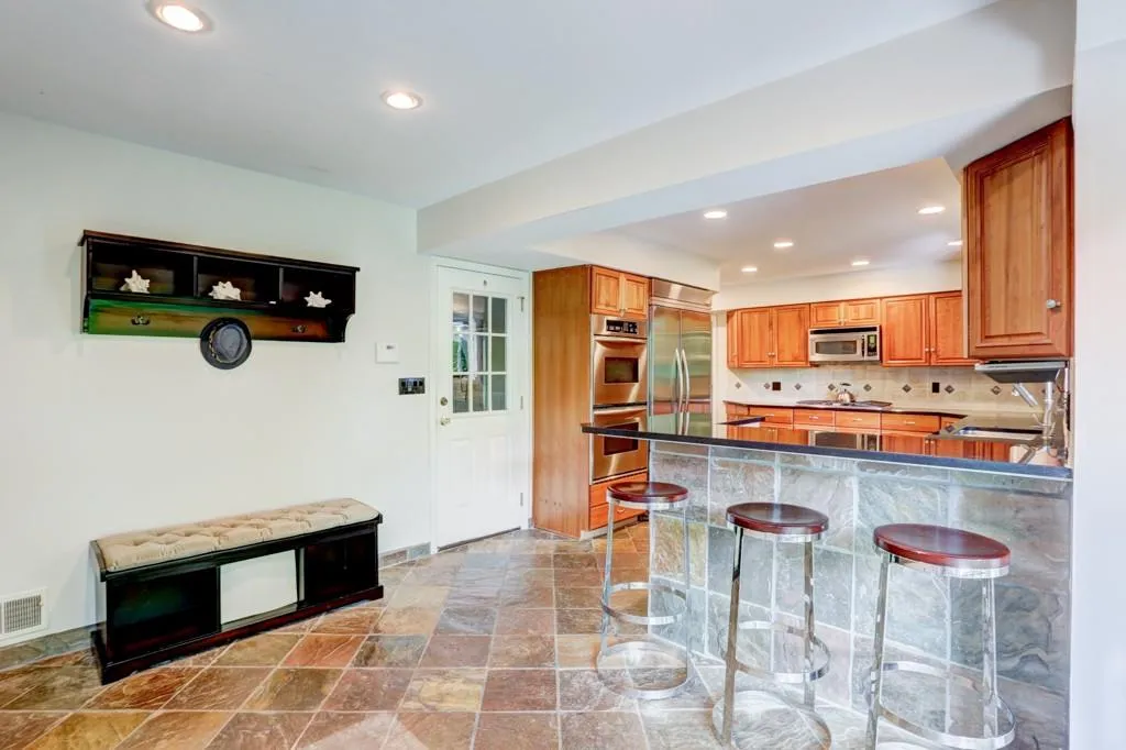 60 Stewart Drive, Sandy Springs, Georgia 30342, 4 Bedrooms Bedrooms, ,3 BathroomsBathrooms,Residential,Sold,60 Stewart Drive,6547096