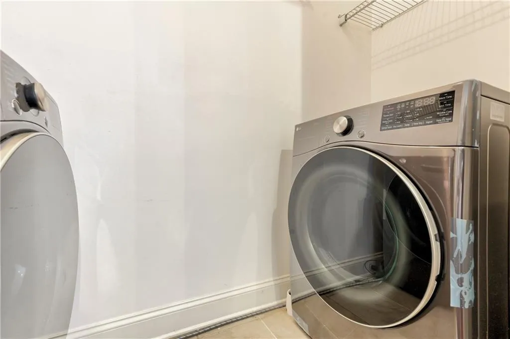 901 Abernathy Road Ne Unit 5050, Atlanta, Georgia 30328, 3 Bedrooms Bedrooms, ,2 BathroomsBathrooms,Residential,Sold,901 Abernathy Road Ne Unit 5050,7513214