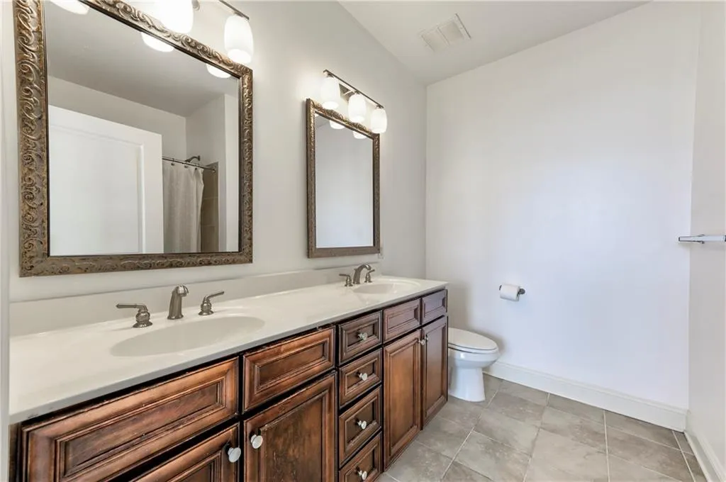 901 Abernathy Road Ne Unit 5050, Atlanta, Georgia 30328, 3 Bedrooms Bedrooms, ,2 BathroomsBathrooms,Residential,Sold,901 Abernathy Road Ne Unit 5050,7513214