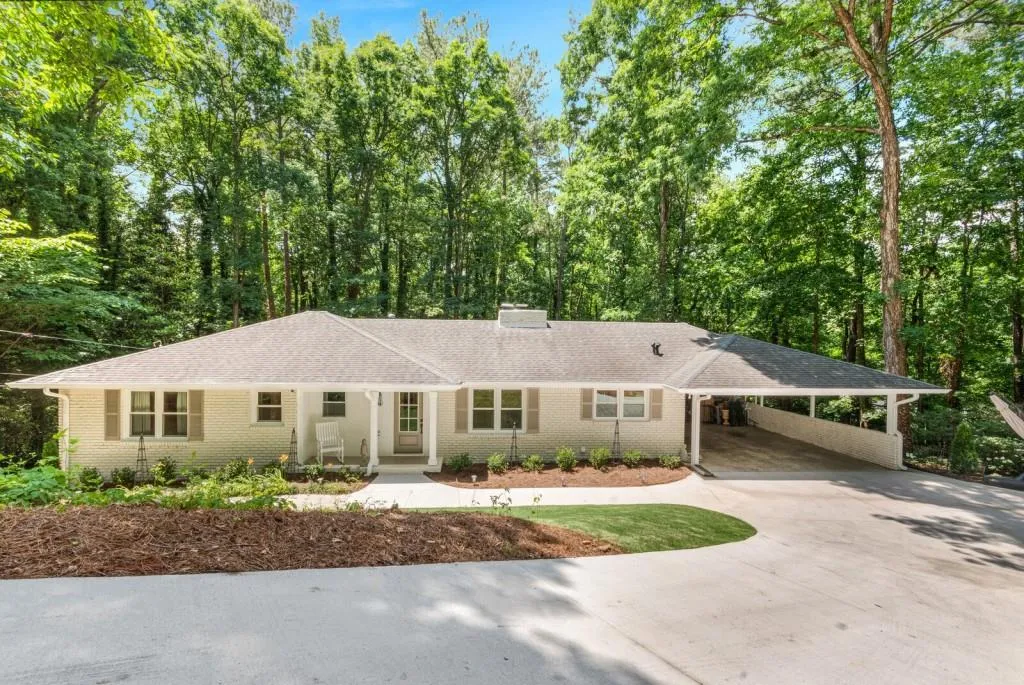 120 Finchley Court, Sandy Springs, Georgia 30328, 5 Bedrooms Bedrooms, ,3 BathroomsBathrooms,Residential,Sold,120 Finchley Court,7058399