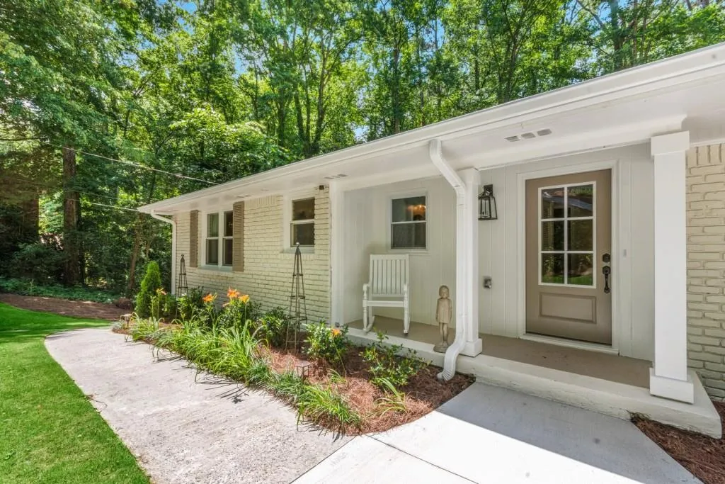120 Finchley Court, Sandy Springs, Georgia 30328, 5 Bedrooms Bedrooms, ,3 BathroomsBathrooms,Residential,Sold,120 Finchley Court,7058399