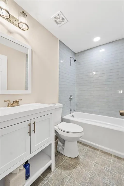 120 Finchley Court, Sandy Springs, Georgia 30328, 5 Bedrooms Bedrooms, ,3 BathroomsBathrooms,Residential,Sold,120 Finchley Court,7058399