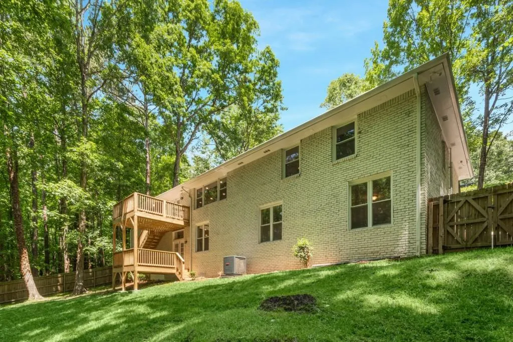 120 Finchley Court, Sandy Springs, Georgia 30328, 5 Bedrooms Bedrooms, ,3 BathroomsBathrooms,Residential,Sold,120 Finchley Court,7058399