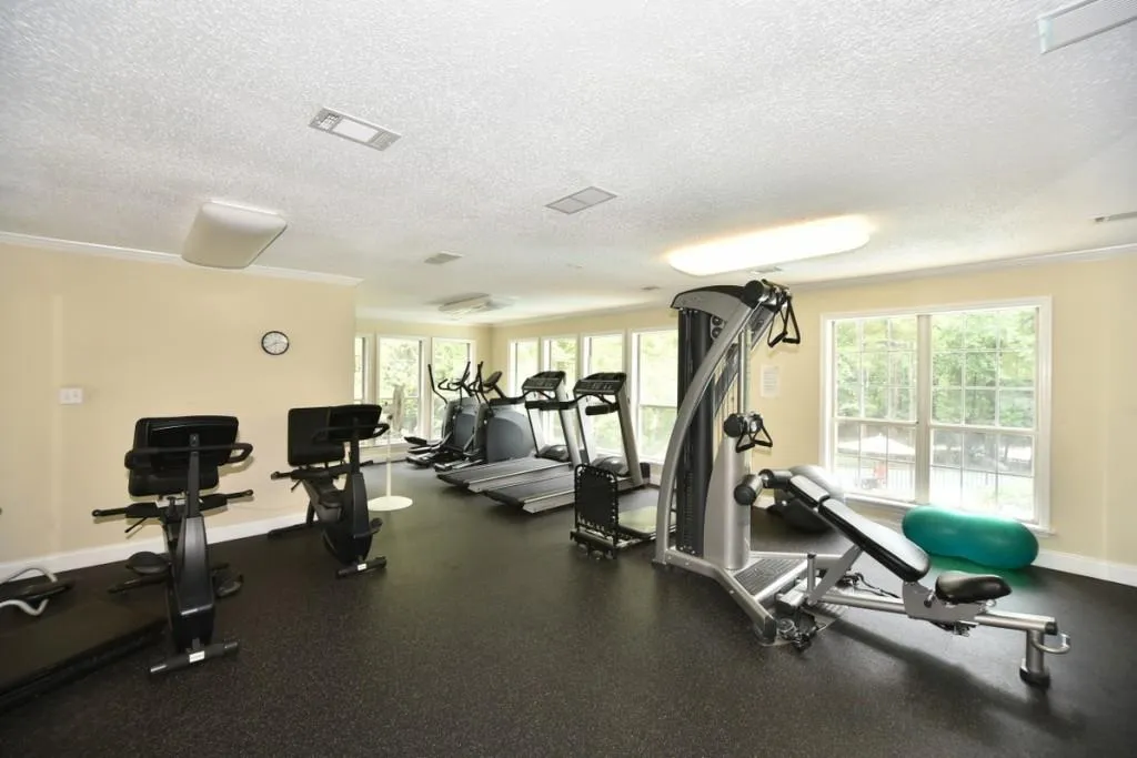 6818 Glenridge Drive Unit F, Sandy Springs, Georgia 30328, 2 Bedrooms Bedrooms, ,2 BathroomsBathrooms,Residential,Sold,6818 Glenridge Drive Unit F,5872493