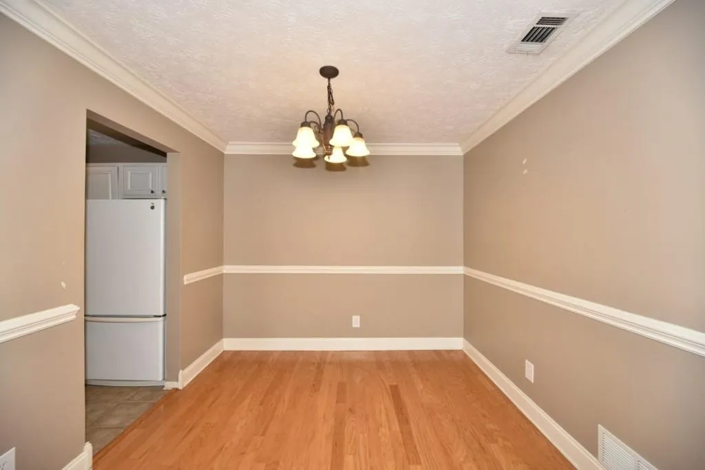 6818 Glenridge Drive Unit F, Sandy Springs, Georgia 30328, 2 Bedrooms Bedrooms, ,2 BathroomsBathrooms,Residential,Sold,6818 Glenridge Drive Unit F,5872493