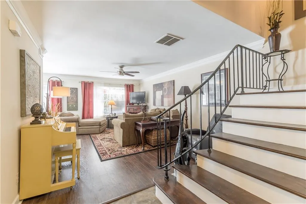 6980 Roswell Road Unit D8, Sandy Springs, Georgia 30328, 2 Bedrooms Bedrooms, ,1 BathroomBathrooms,Residential,Sold,6980 Roswell Road Unit D8,6793962