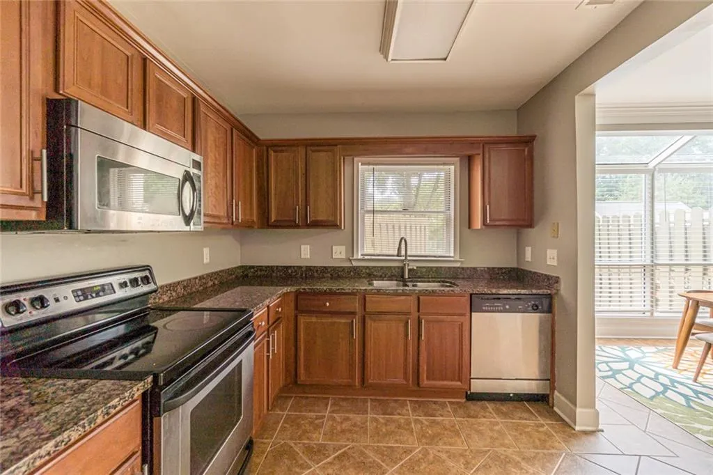 123 Mount Vernon Circle, Atlanta, Georgia 30338, 2 Bedrooms Bedrooms, ,2 BathroomsBathrooms,Residential,Sold,123 Mount Vernon Circle,7116160