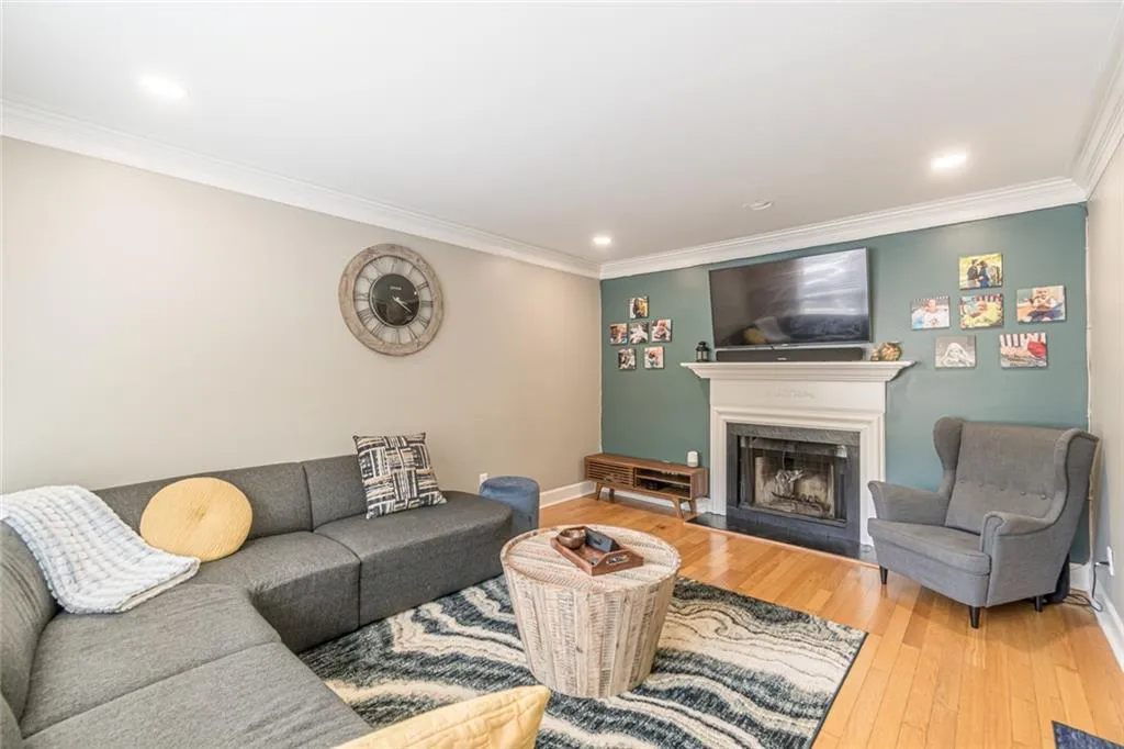 123 Mount Vernon Circle, Atlanta, Georgia 30338, 2 Bedrooms Bedrooms, ,2 BathroomsBathrooms,Residential,Sold,123 Mount Vernon Circle,7116160