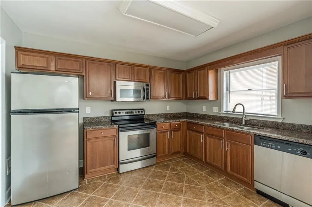 123 Mount Vernon Circle, Atlanta, Georgia 30338, 2 Bedrooms Bedrooms, ,2 BathroomsBathrooms,Residential,Sold,123 Mount Vernon Circle,7116160