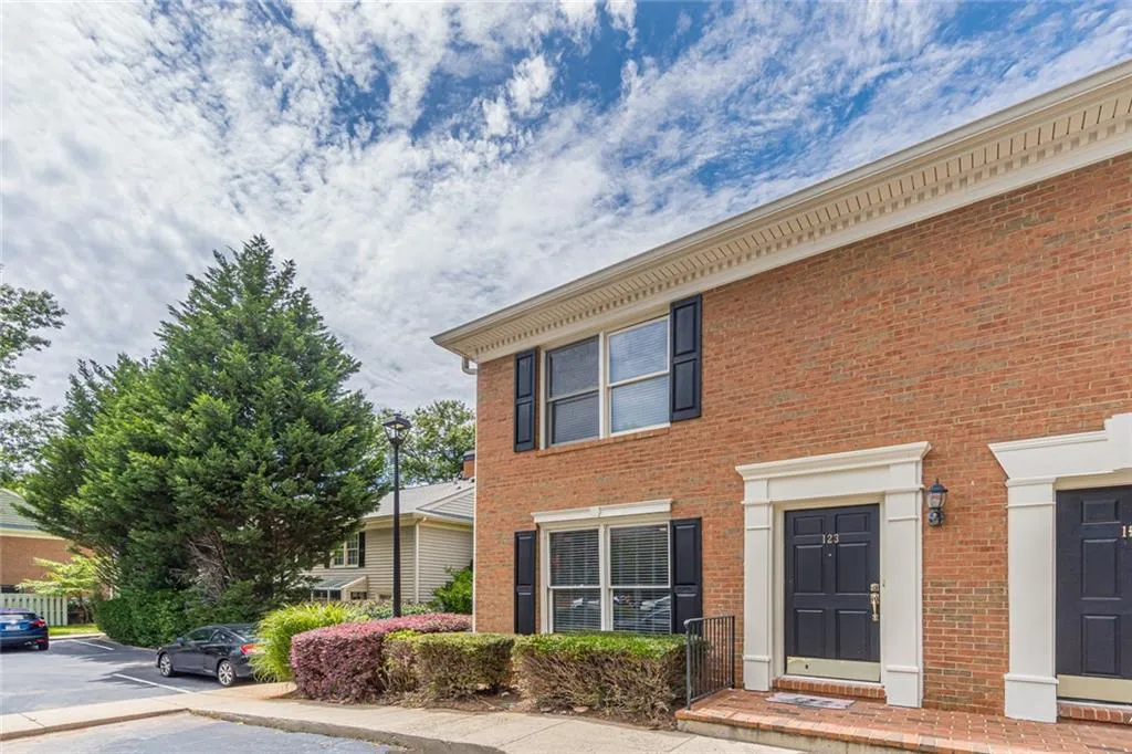 123 Mount Vernon Circle, Atlanta, Georgia 30338, 2 Bedrooms Bedrooms, ,2 BathroomsBathrooms,Residential,Sold,123 Mount Vernon Circle,7116160