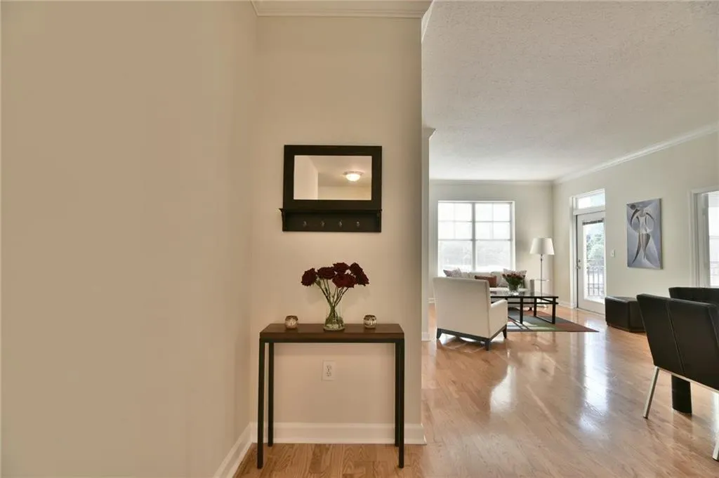 1101 Juniper Street Ne Unit 323, Atlanta, Georgia 30309, 2 Bedrooms Bedrooms, ,2 BathroomsBathrooms,Residential,Sold,1101 Juniper Street Ne Unit 323,5704477