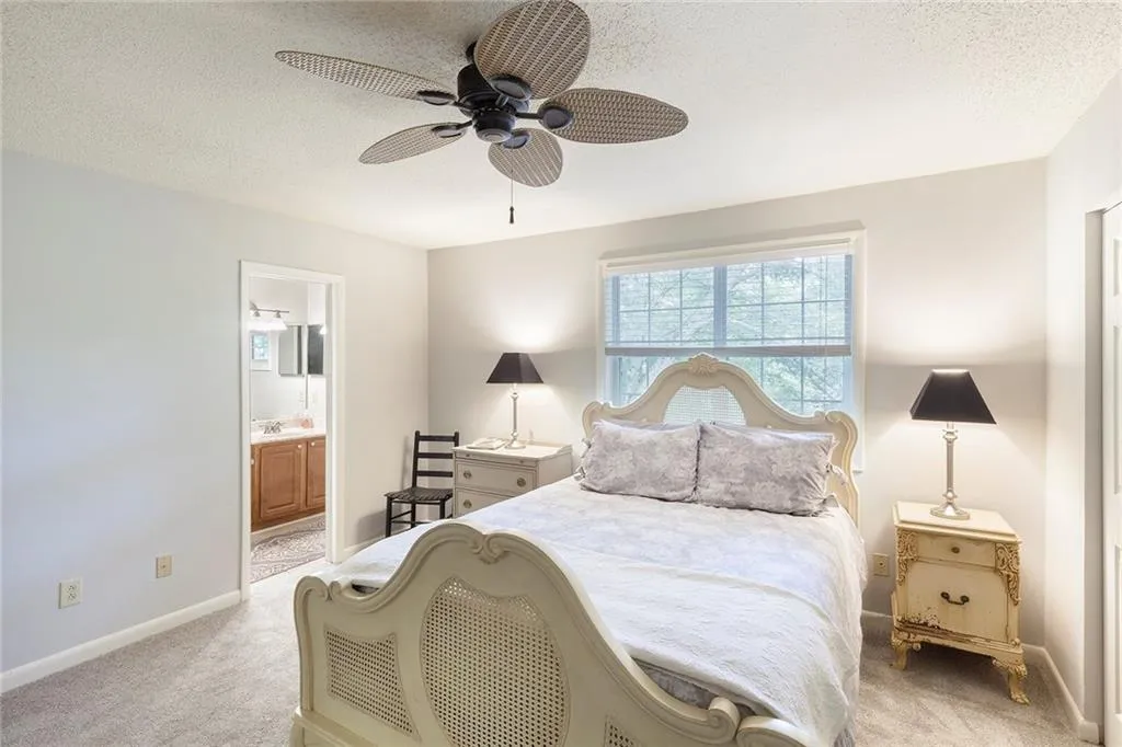 6900 Roswell Road Unit K1, Atlanta, Georgia 30328, 3 Bedrooms Bedrooms, ,2 BathroomsBathrooms,Residential,Sold,6900 Roswell Road Unit K1,6019556