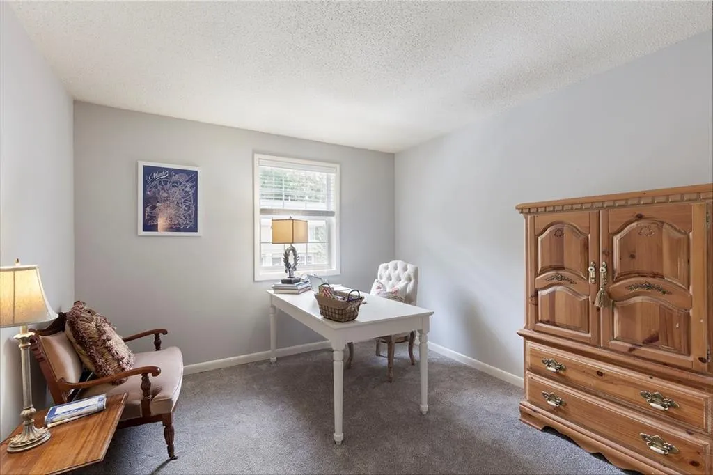 6900 Roswell Road Unit K1, Atlanta, Georgia 30328, 3 Bedrooms Bedrooms, ,2 BathroomsBathrooms,Residential,Sold,6900 Roswell Road Unit K1,6019556