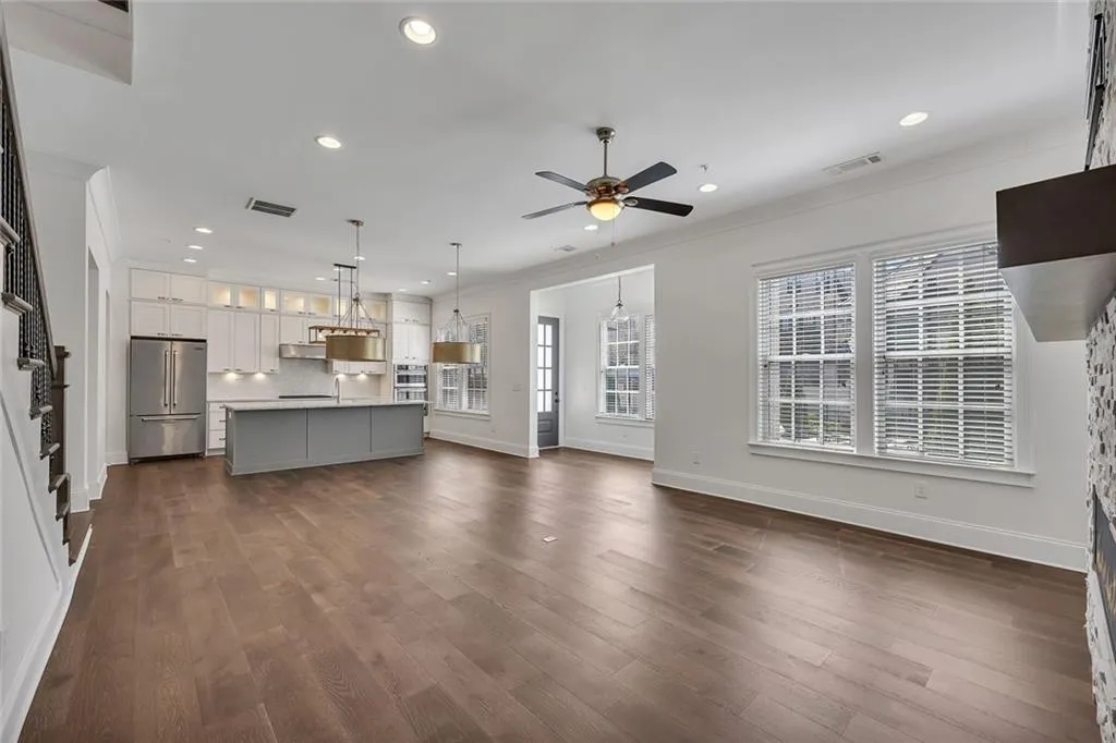 6739 Encore Boulevard, Atlanta, Georgia 30328, 3 Bedrooms Bedrooms, ,3 BathroomsBathrooms,Residential,Sold,6739 Encore Boulevard,7545284