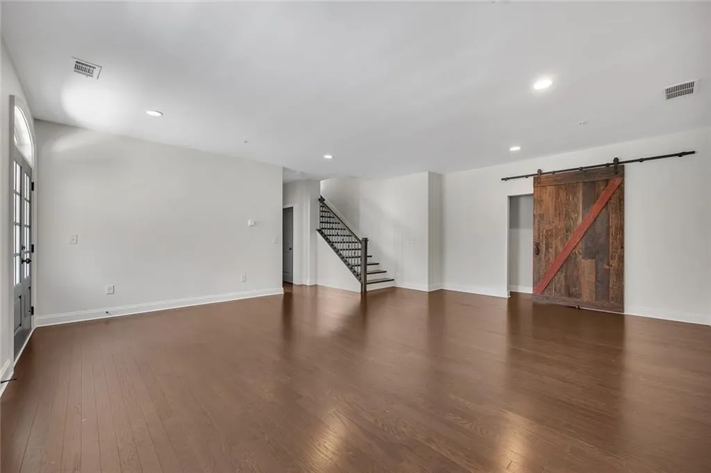 6739 Encore Boulevard, Atlanta, Georgia 30328, 3 Bedrooms Bedrooms, ,3 BathroomsBathrooms,Residential,Sold,6739 Encore Boulevard,7545284