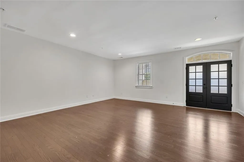 6739 Encore Boulevard, Atlanta, Georgia 30328, 3 Bedrooms Bedrooms, ,3 BathroomsBathrooms,Residential,Sold,6739 Encore Boulevard,7545284