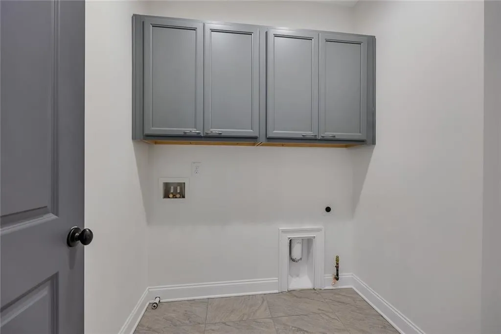 6739 Encore Boulevard, Atlanta, Georgia 30328, 3 Bedrooms Bedrooms, ,3 BathroomsBathrooms,Residential,Sold,6739 Encore Boulevard,7545284