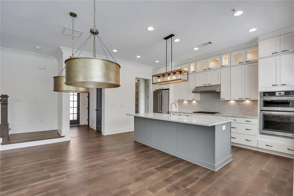 6739 Encore Boulevard, Atlanta, Georgia 30328, 3 Bedrooms Bedrooms, ,3 BathroomsBathrooms,Residential,Sold,6739 Encore Boulevard,7545284
