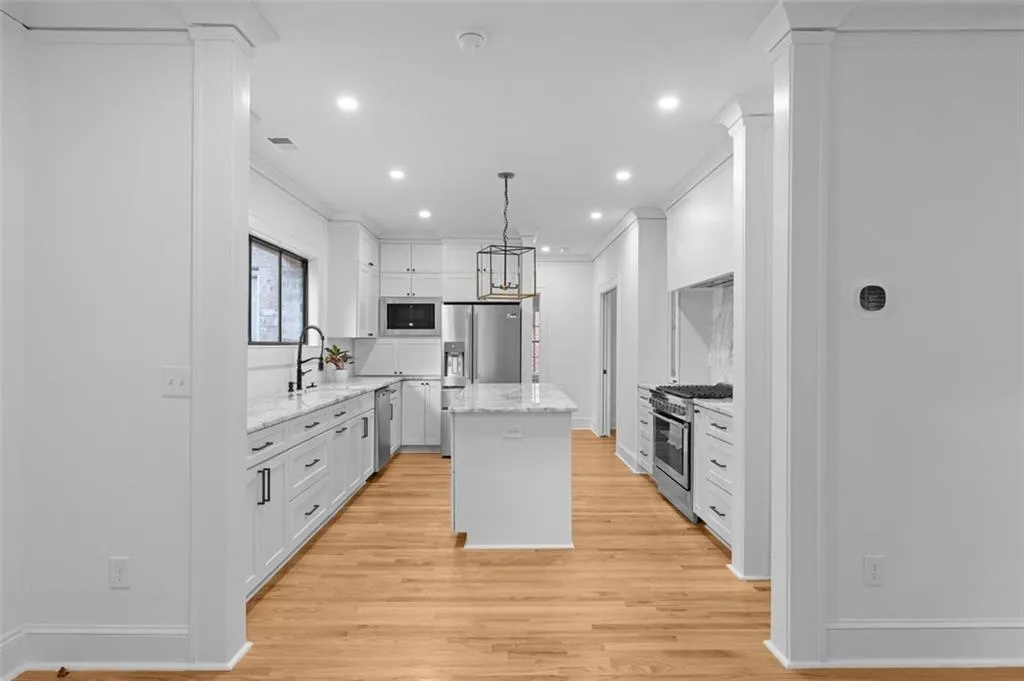 833 Martina Drive Ne, Atlanta, Georgia 30305, 5 Bedrooms Bedrooms, ,3 BathroomsBathrooms,Residential,For Sale,833 Martina Drive Ne,7579408