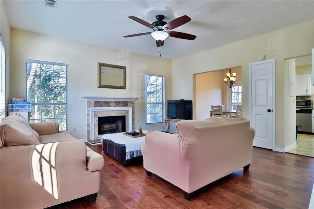 801 Wedgewood Way, Sandy Springs, Georgia 30350, 3 Bedrooms Bedrooms, ,2 BathroomsBathrooms,Residential,Sold,801 Wedgewood Way,7021432