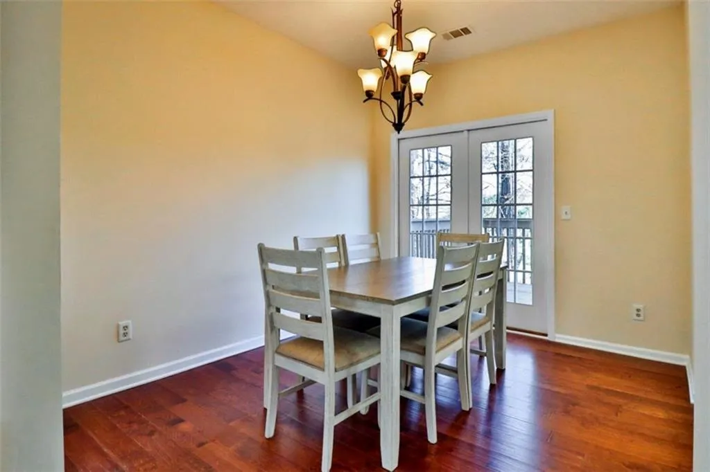 801 Wedgewood Way, Sandy Springs, Georgia 30350, 3 Bedrooms Bedrooms, ,2 BathroomsBathrooms,Residential,Sold,801 Wedgewood Way,7021432