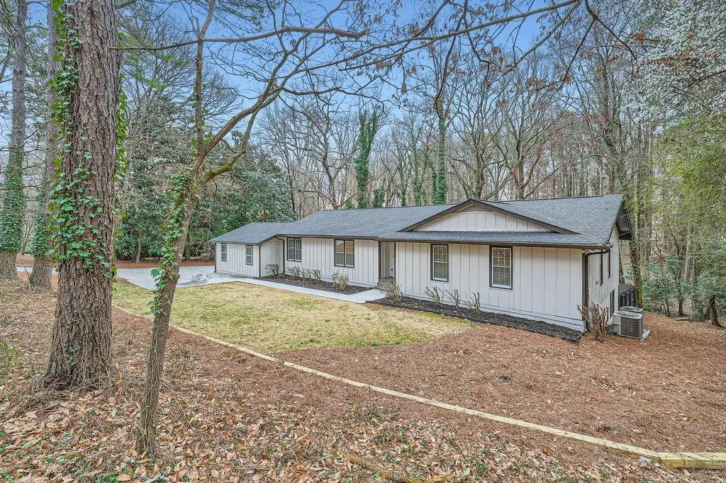 1555 Sunnybrook Farm Road, Atlanta, Georgia 30350, 5 Bedrooms Bedrooms, ,4 BathroomsBathrooms,Residential,Sold,1555 Sunnybrook Farm Road,7537702