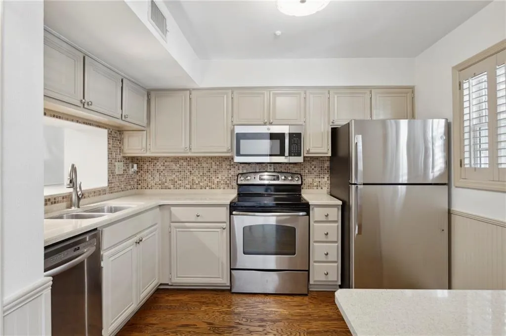 5650 Chemin De Vie Ne, Atlanta, Georgia 30342, 2 Bedrooms Bedrooms, ,2 BathroomsBathrooms,Residential,Sold,5650 Chemin De Vie Ne,7058469