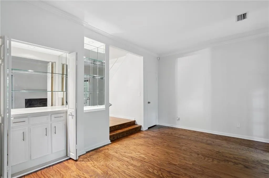 5650 Chemin De Vie Ne, Atlanta, Georgia 30342, 2 Bedrooms Bedrooms, ,2 BathroomsBathrooms,Residential,Sold,5650 Chemin De Vie Ne,7058469