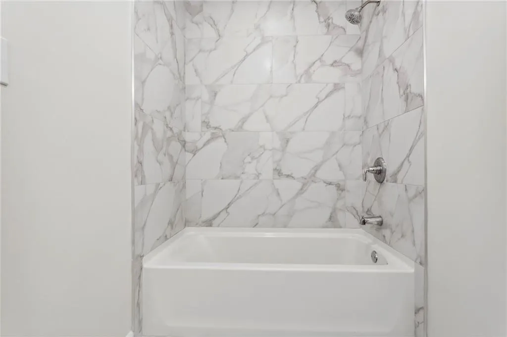 5650 Chemin De Vie Ne, Atlanta, Georgia 30342, 2 Bedrooms Bedrooms, ,2 BathroomsBathrooms,Residential,Sold,5650 Chemin De Vie Ne,7058469