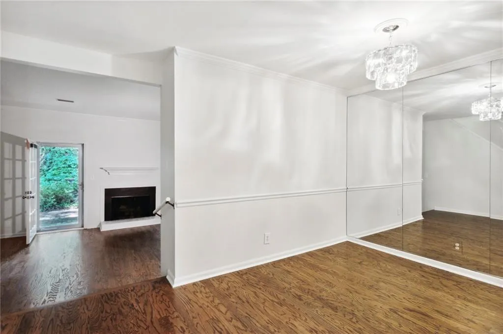 5650 Chemin De Vie Ne, Atlanta, Georgia 30342, 2 Bedrooms Bedrooms, ,2 BathroomsBathrooms,Residential,Sold,5650 Chemin De Vie Ne,7058469