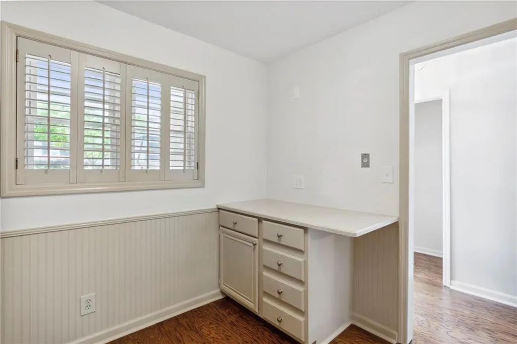 5650 Chemin De Vie Ne, Atlanta, Georgia 30342, 2 Bedrooms Bedrooms, ,2 BathroomsBathrooms,Residential,Sold,5650 Chemin De Vie Ne,7058469