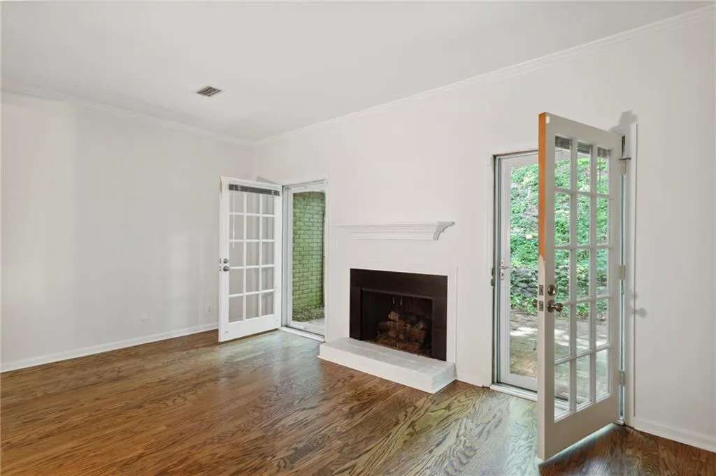 5650 Chemin De Vie Ne, Atlanta, Georgia 30342, 2 Bedrooms Bedrooms, ,2 BathroomsBathrooms,Residential,Sold,5650 Chemin De Vie Ne,7058469