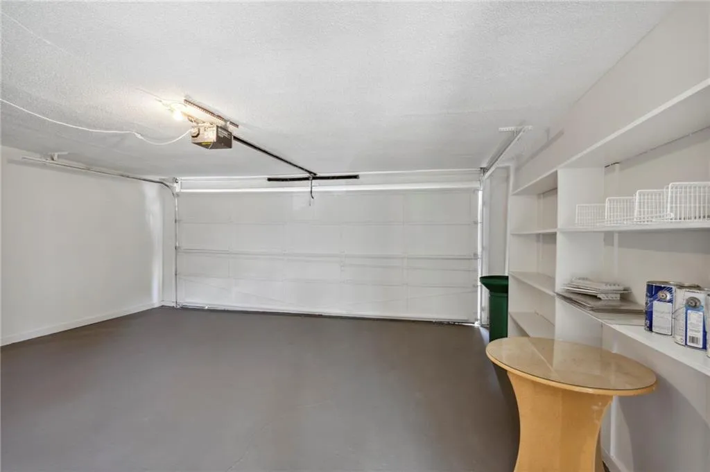5650 Chemin De Vie Ne, Atlanta, Georgia 30342, 2 Bedrooms Bedrooms, ,2 BathroomsBathrooms,Residential,Sold,5650 Chemin De Vie Ne,7058469