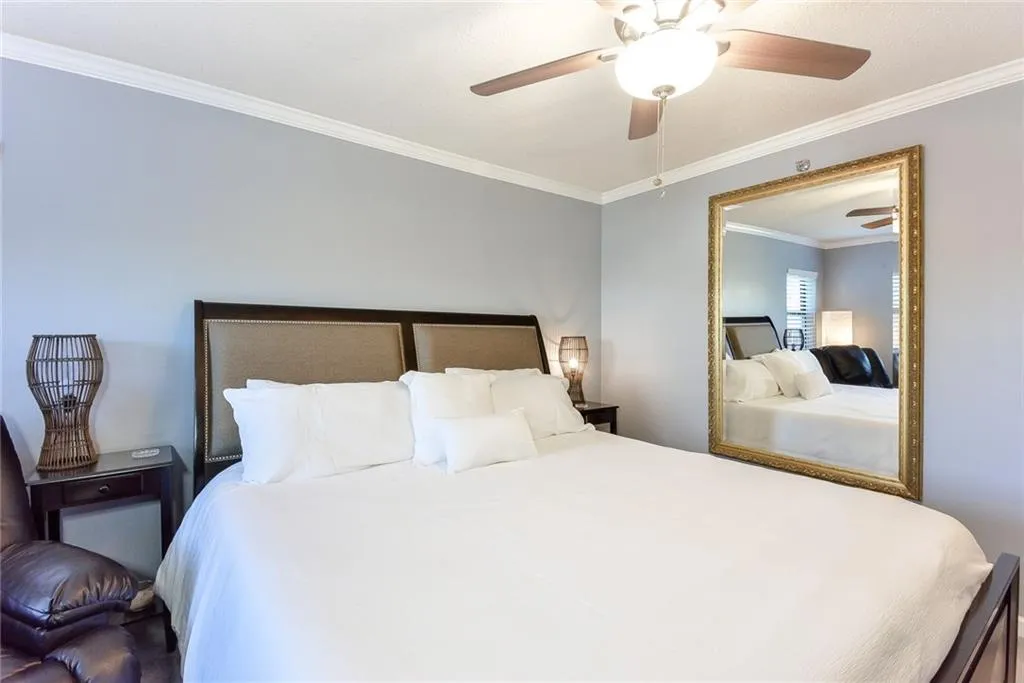 795 Hammond Drive Unit 201, Atlanta, Georgia 30328, 2 Bedrooms Bedrooms, ,1 BathroomBathrooms,Residential,Sold,795 Hammond Drive Unit 201,6116128