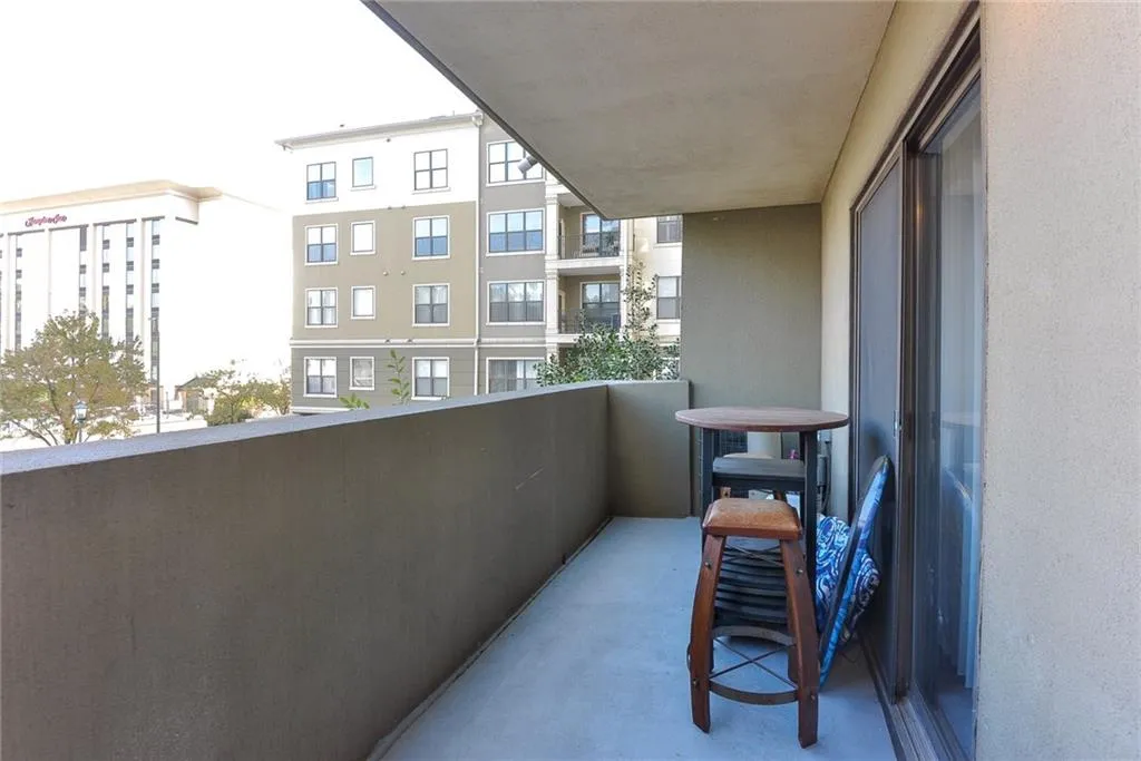 795 Hammond Drive Unit 201, Atlanta, Georgia 30328, 2 Bedrooms Bedrooms, ,1 BathroomBathrooms,Residential,Sold,795 Hammond Drive Unit 201,6116128