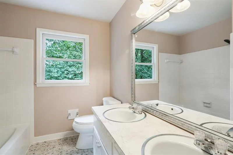 365 Thornwood Drive, Sandy Springs, Georgia 30328, 4 Bedrooms Bedrooms, ,2 BathroomsBathrooms,Residential,Sold,365 Thornwood Drive,6661834